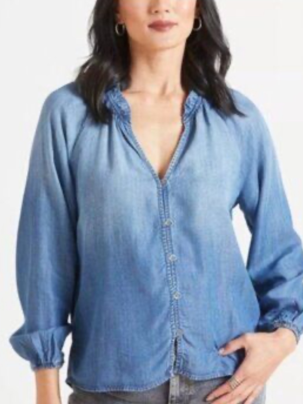 Cloth & Stone V Neck Long Sleeve Chambray Denim Button Down Shirt Size Medium